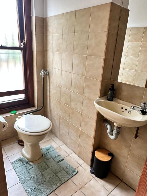 5 Bedroom Property for Sale in Bergvliet Western Cape